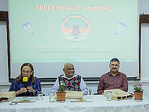 Dr. Pheroza Godrej speaking at the Launch function